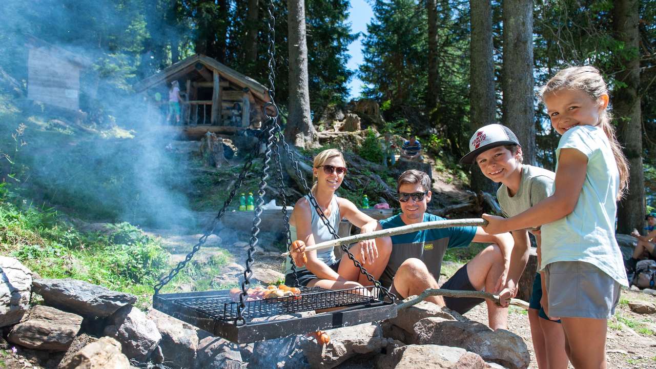 Feuerstelle Tiidis Hüsli